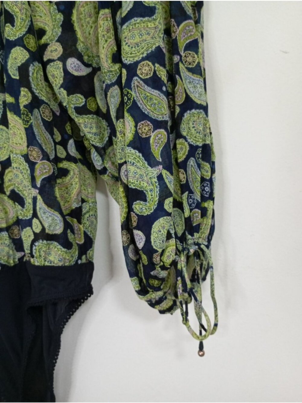 Free People Paisley Print Bodysuit Long Sleeves & Drawstring Cuffs XL Navy Green - Picture 6 of 13